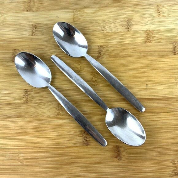 Oneida Leda 3 Oval Soup Spoons 18/10 Stainless Steel Replacement Flatware - Picture 6 of 6